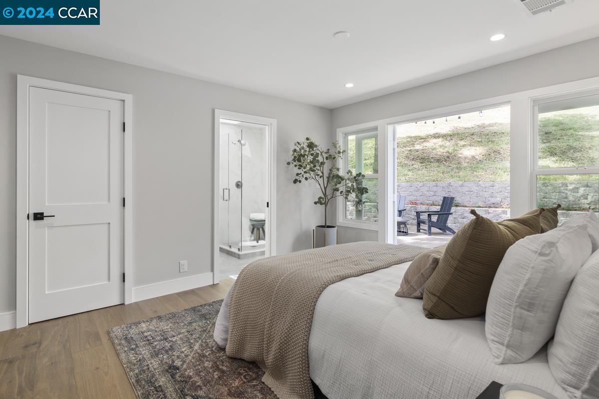 1533 Arbutus Dr