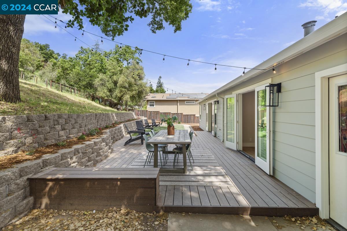 1533 Arbutus Dr