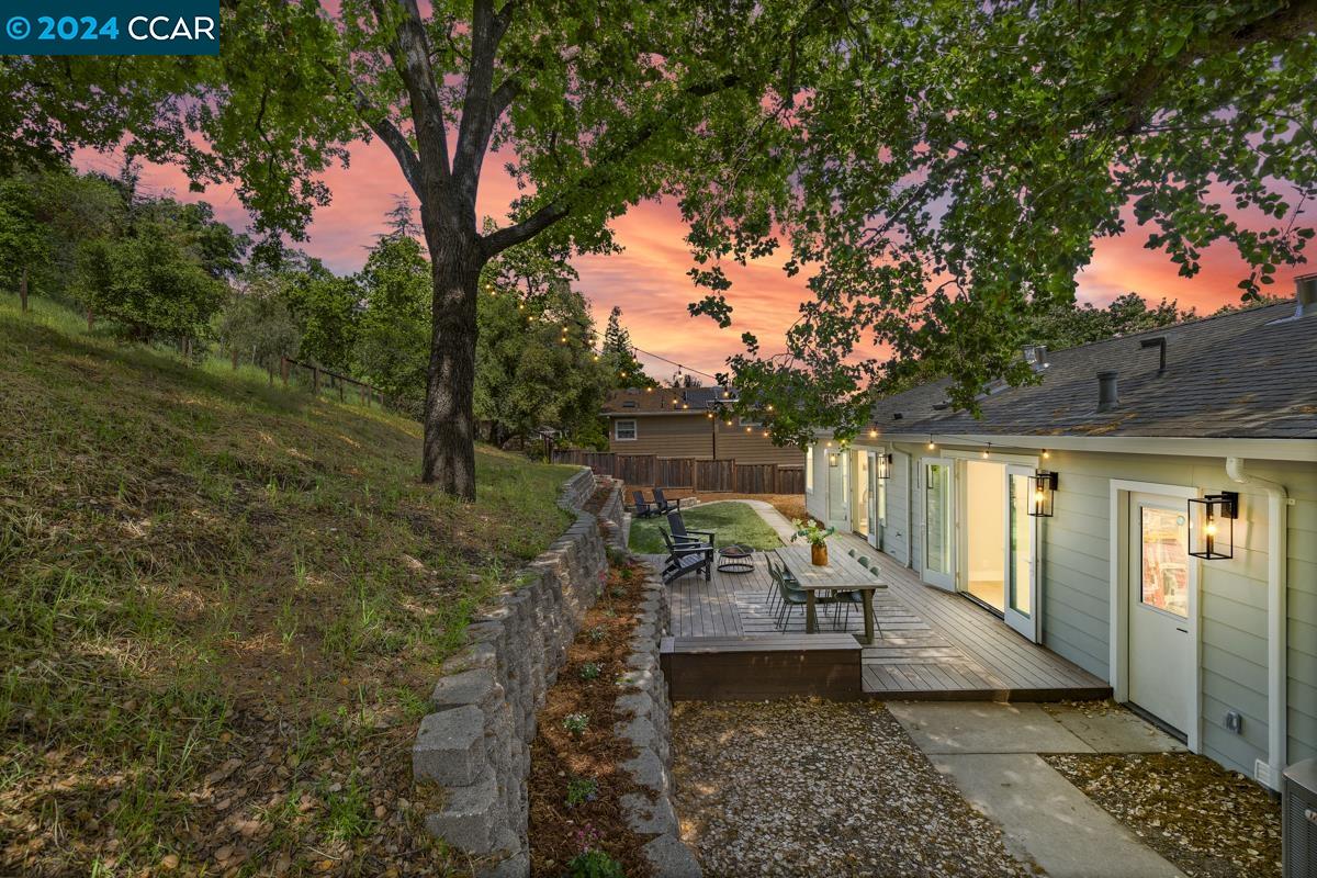 1533 Arbutus Dr