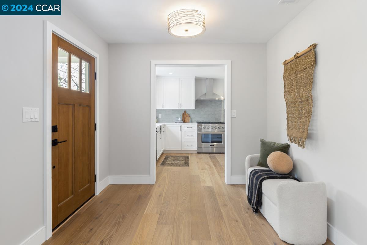 1533 Arbutus Dr
