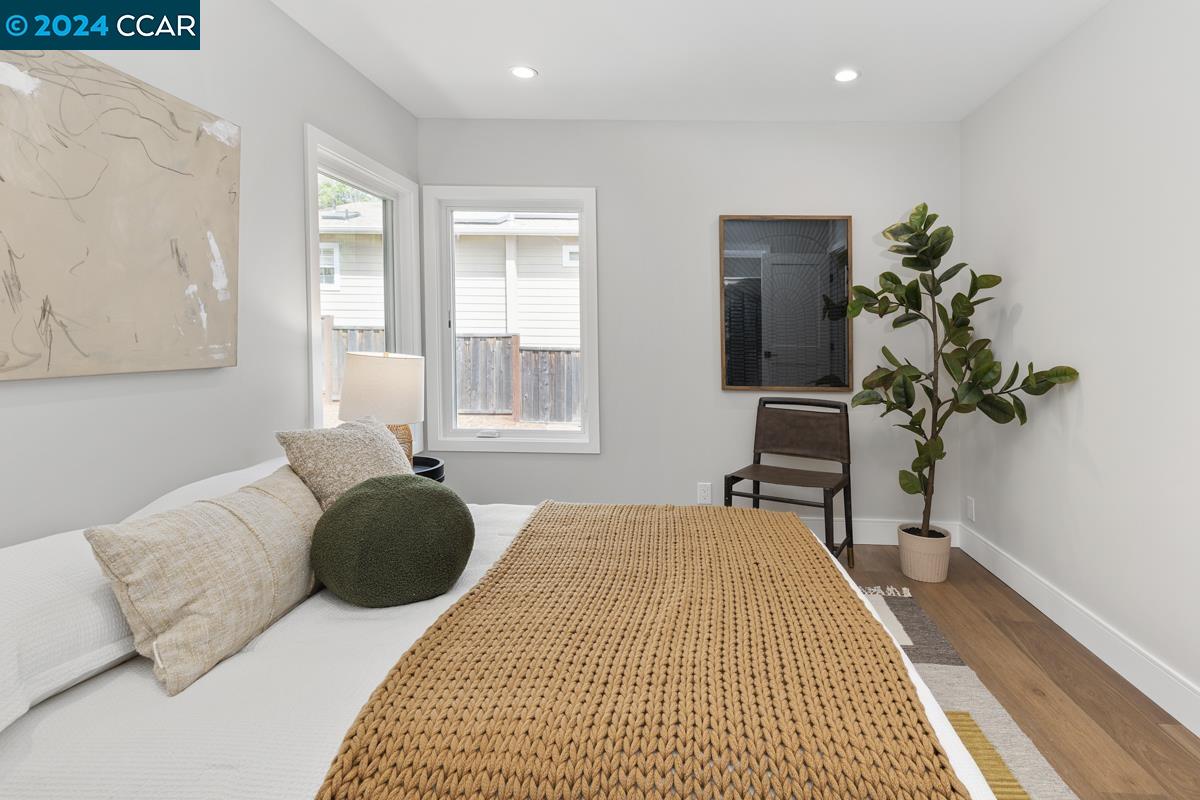 1533 Arbutus Dr