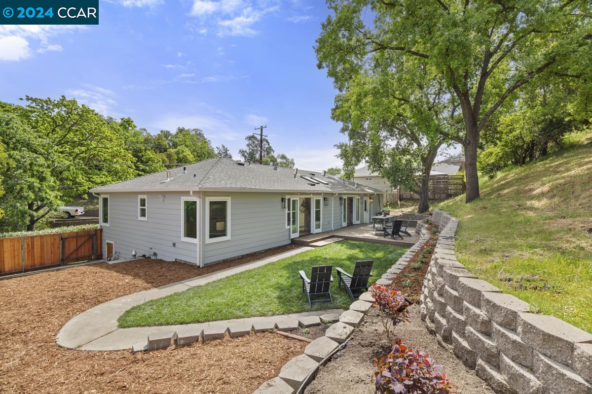 1533 Arbutus Dr