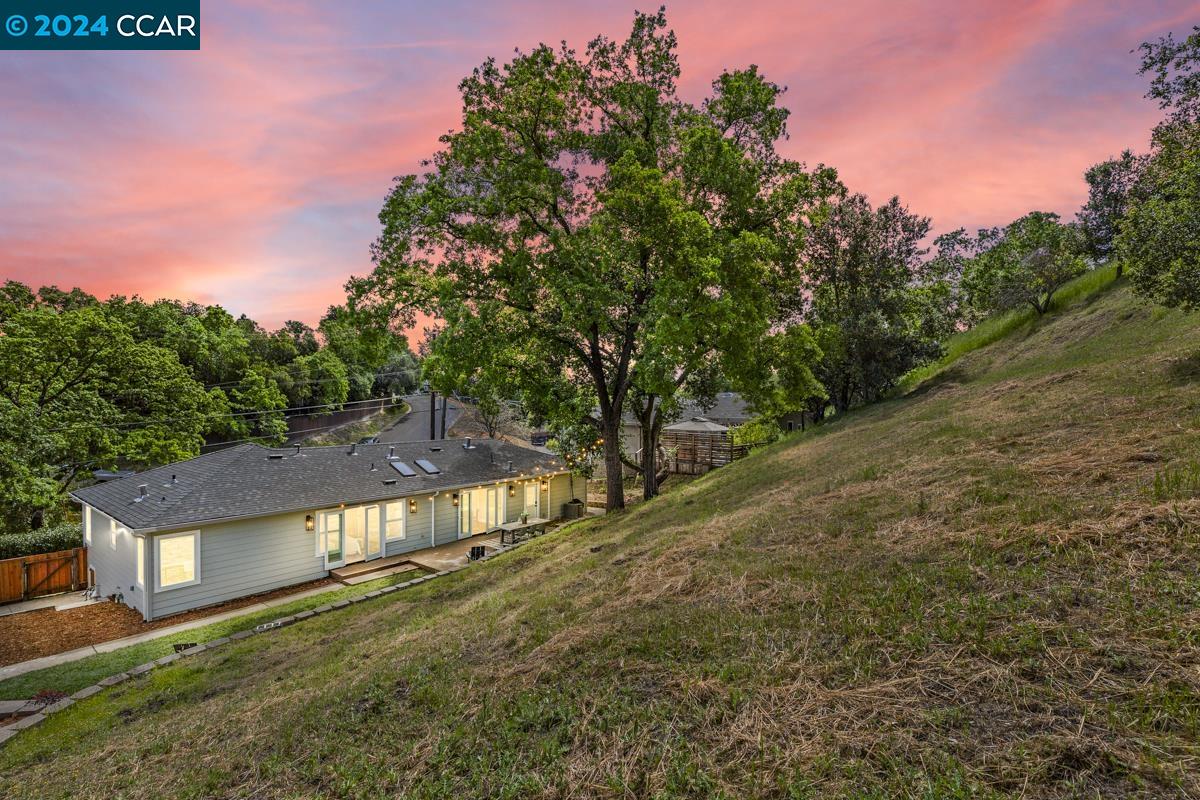 1533 Arbutus Dr