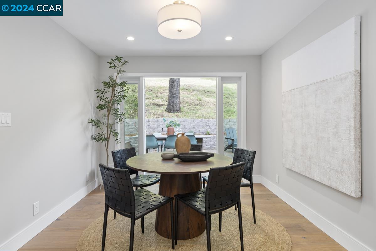 1533 Arbutus Dr