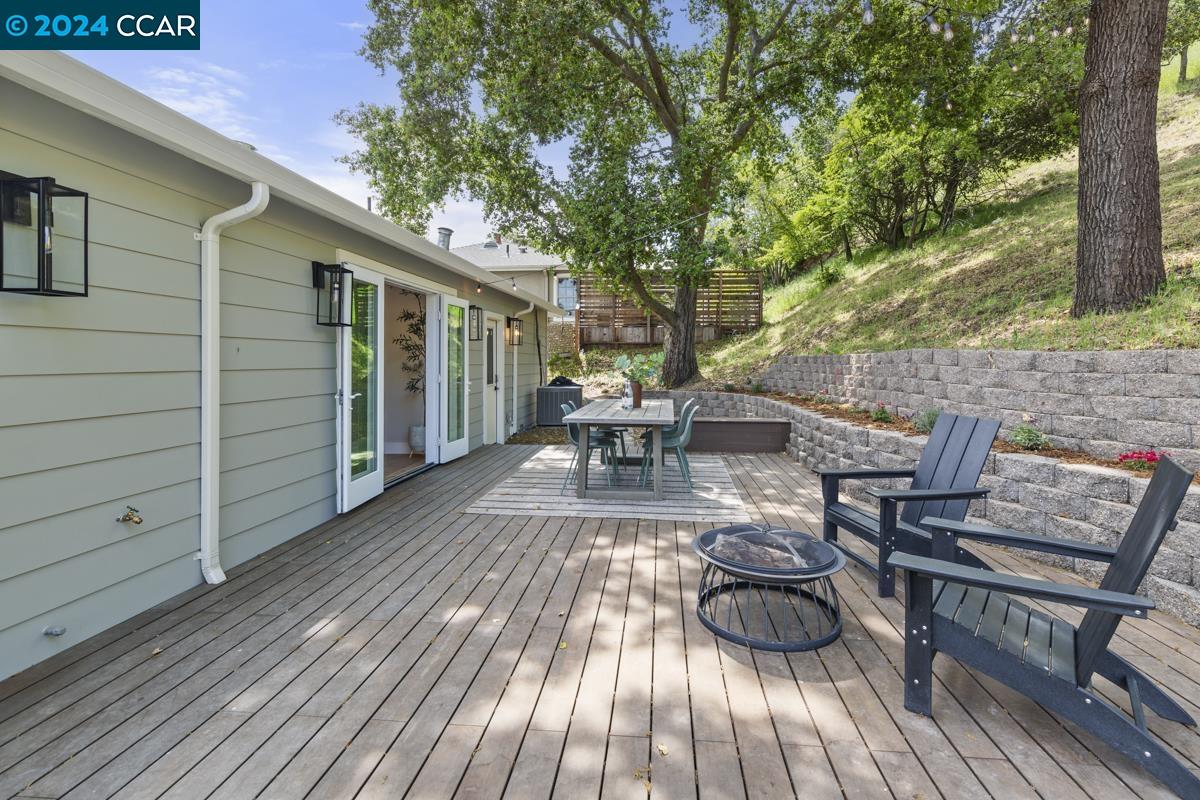 1533 Arbutus Dr