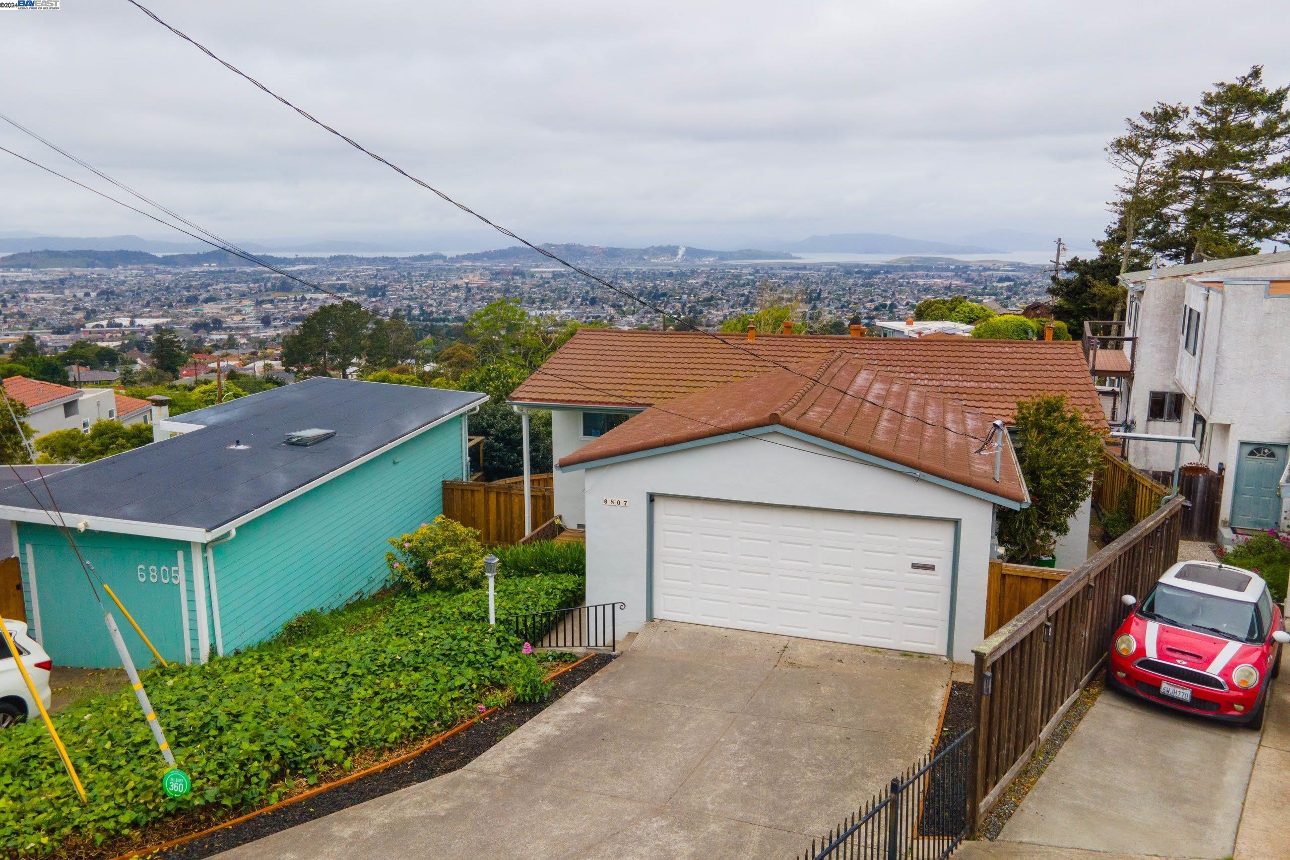 6807 Del Monte Ave