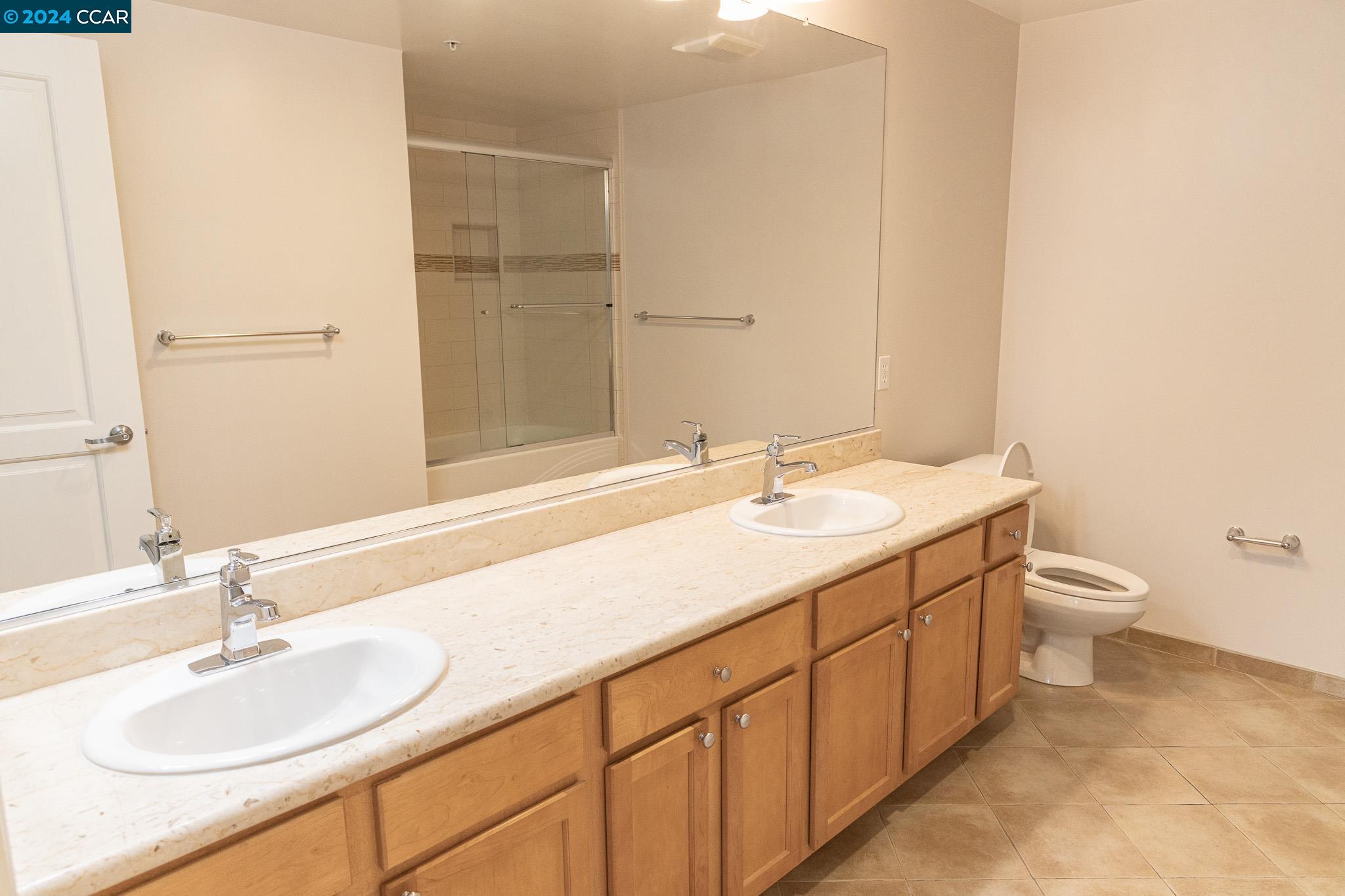 1310 Creekside Dr # 209