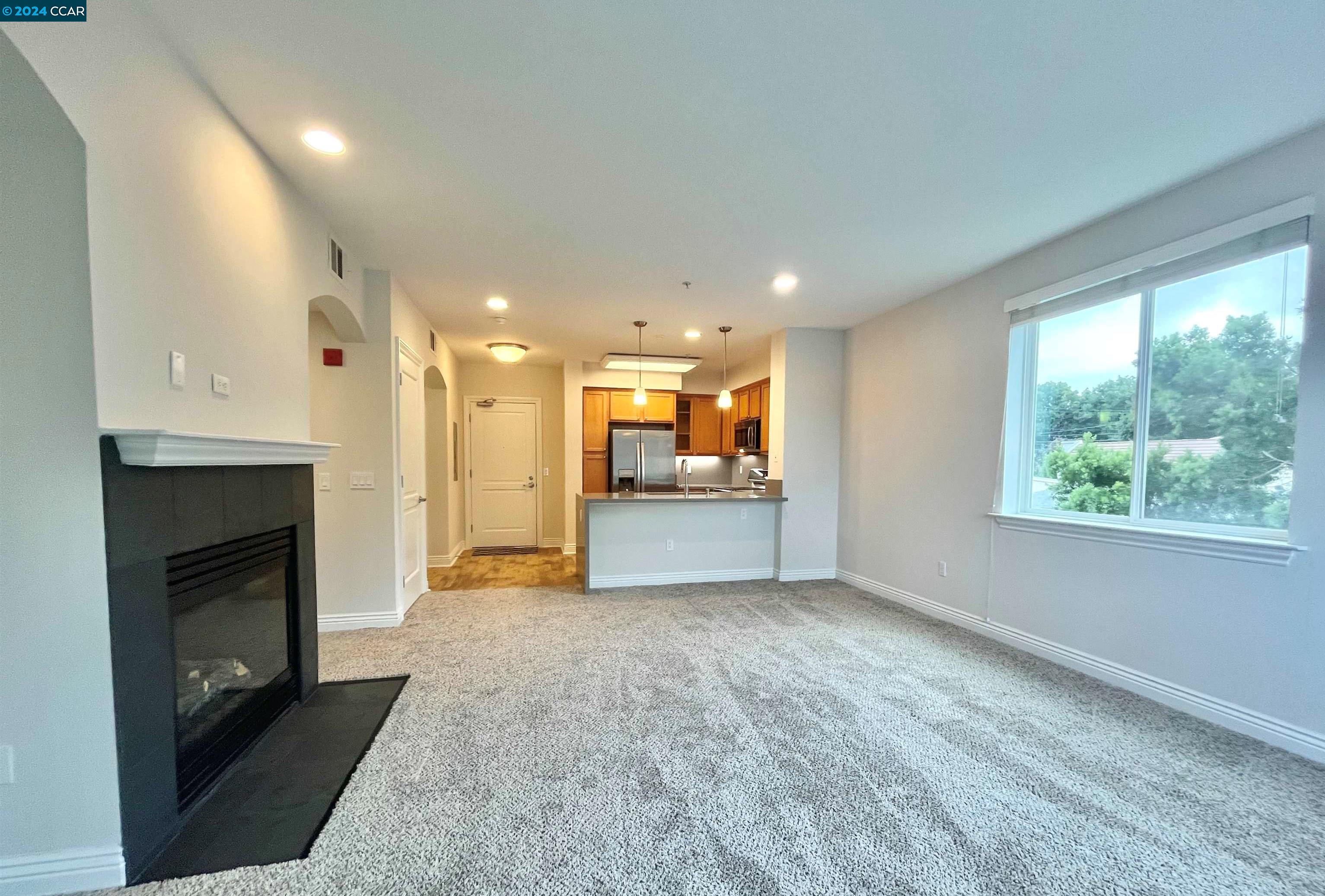 1310 Creekside Dr # 209