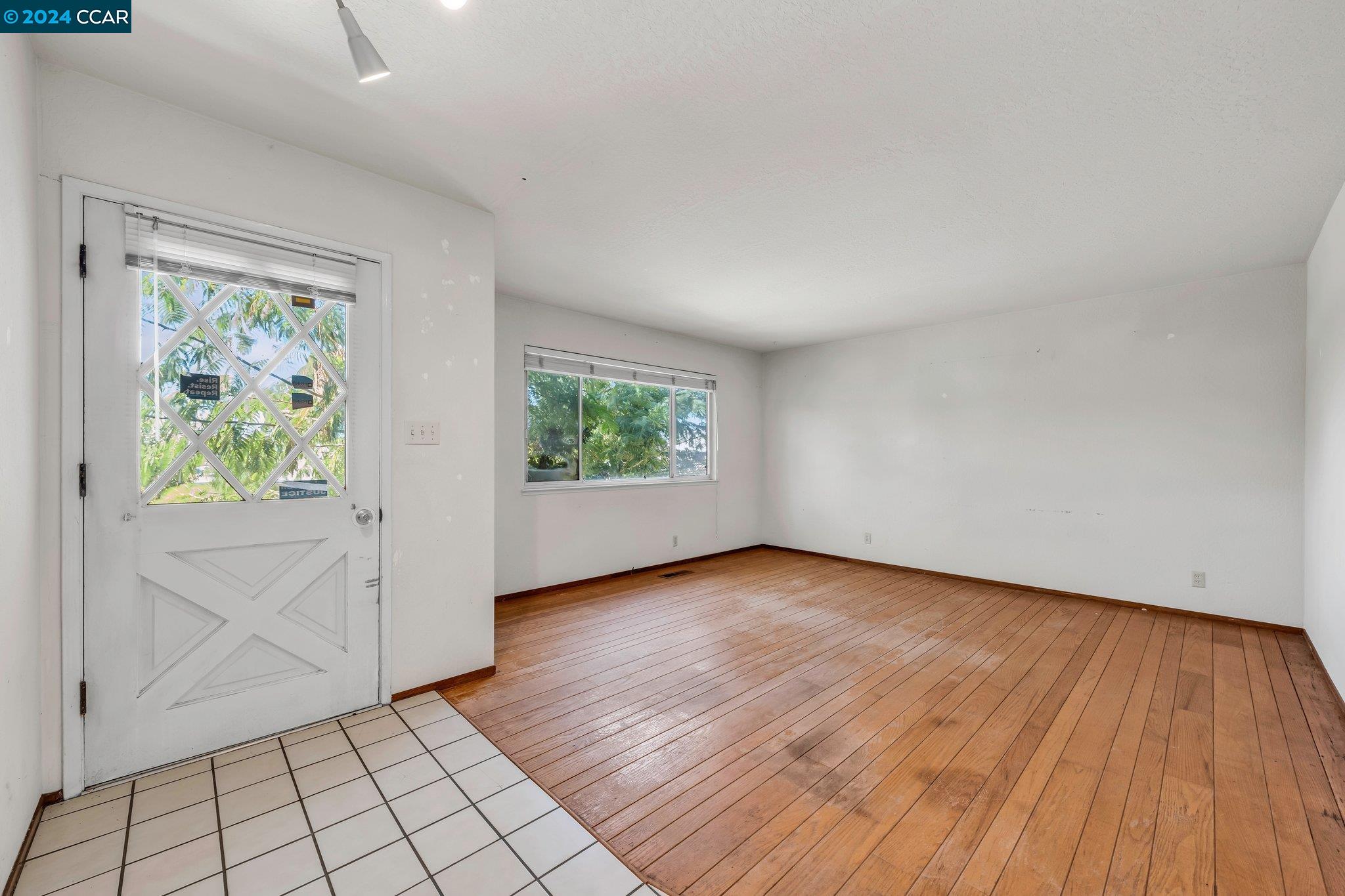 25 Standish Ct