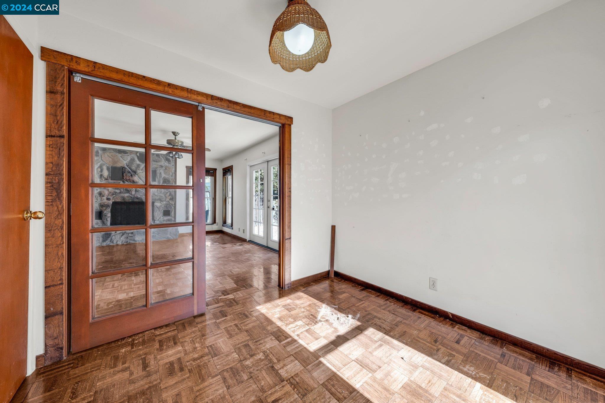 25 Standish Ct