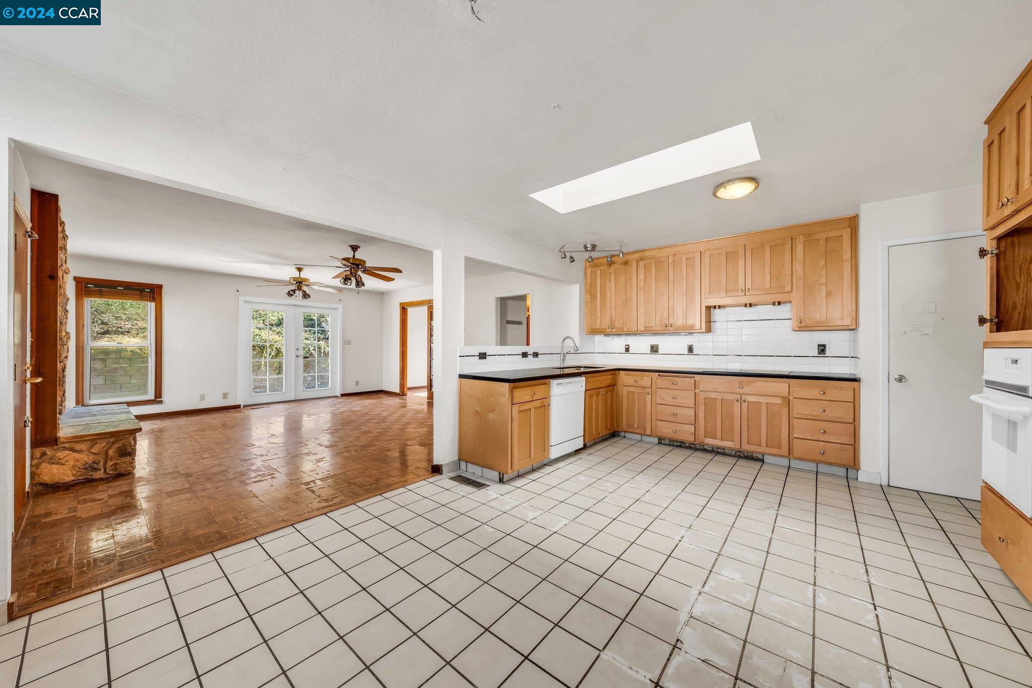 25 Standish Ct