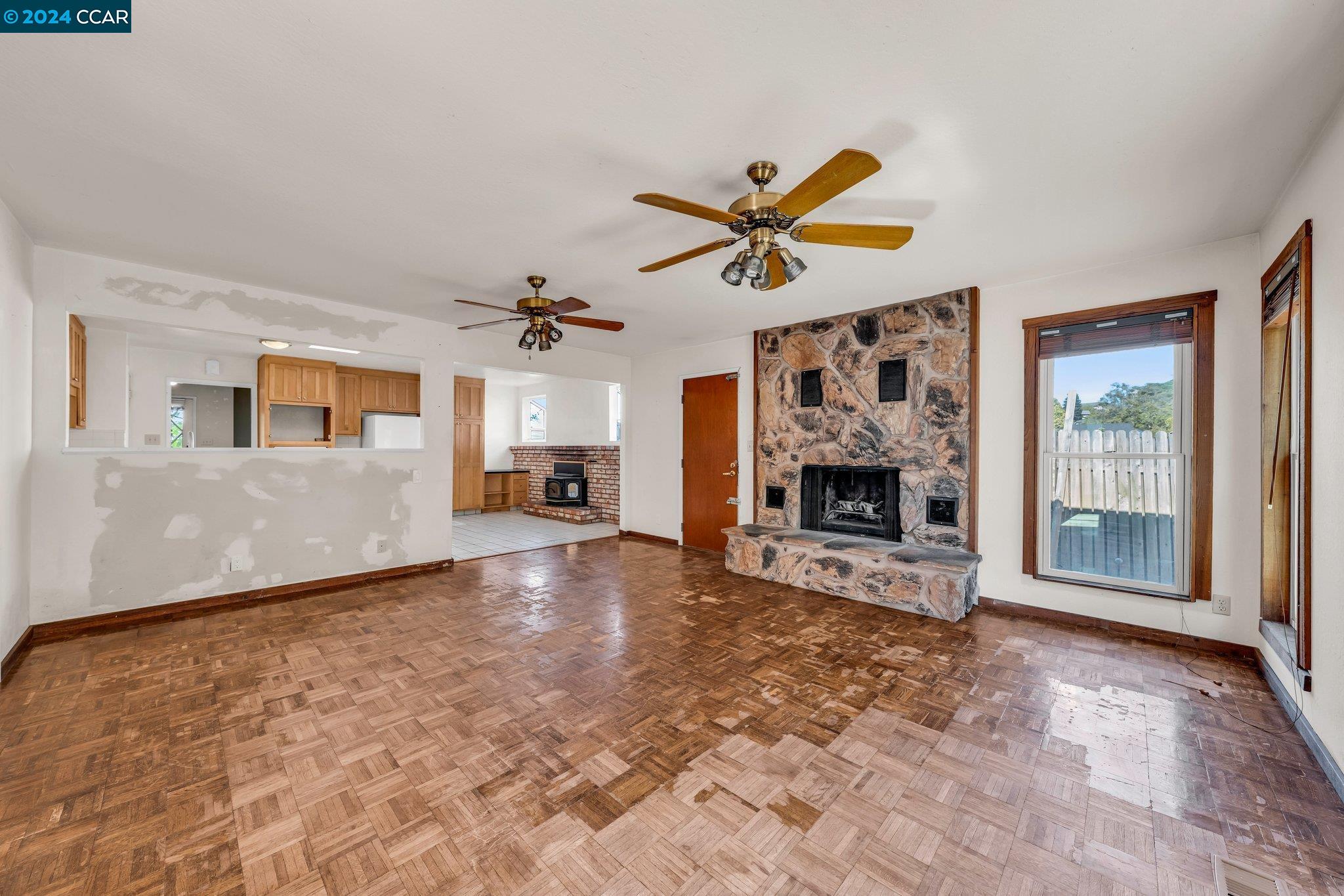 25 Standish Ct