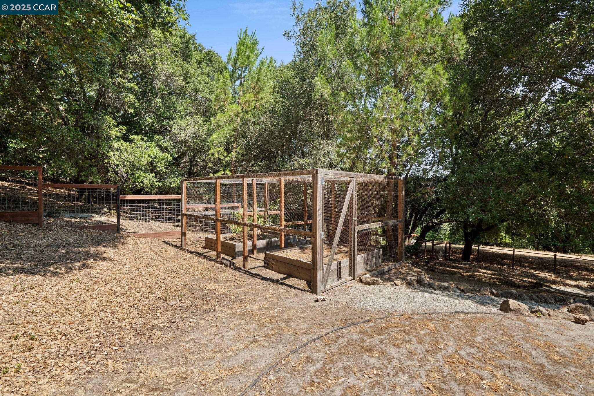 360 Montair Dr