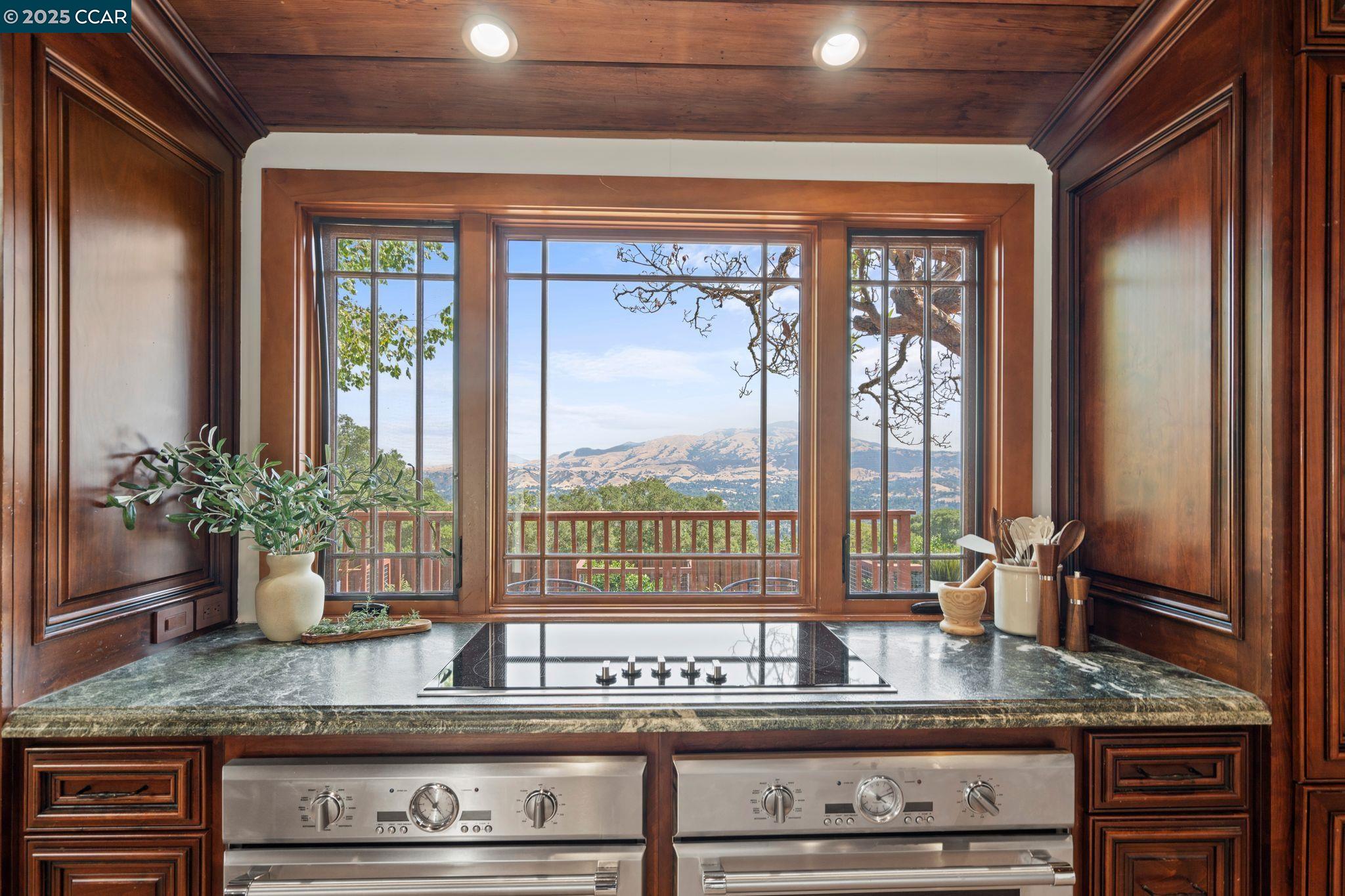 360 Montair Dr