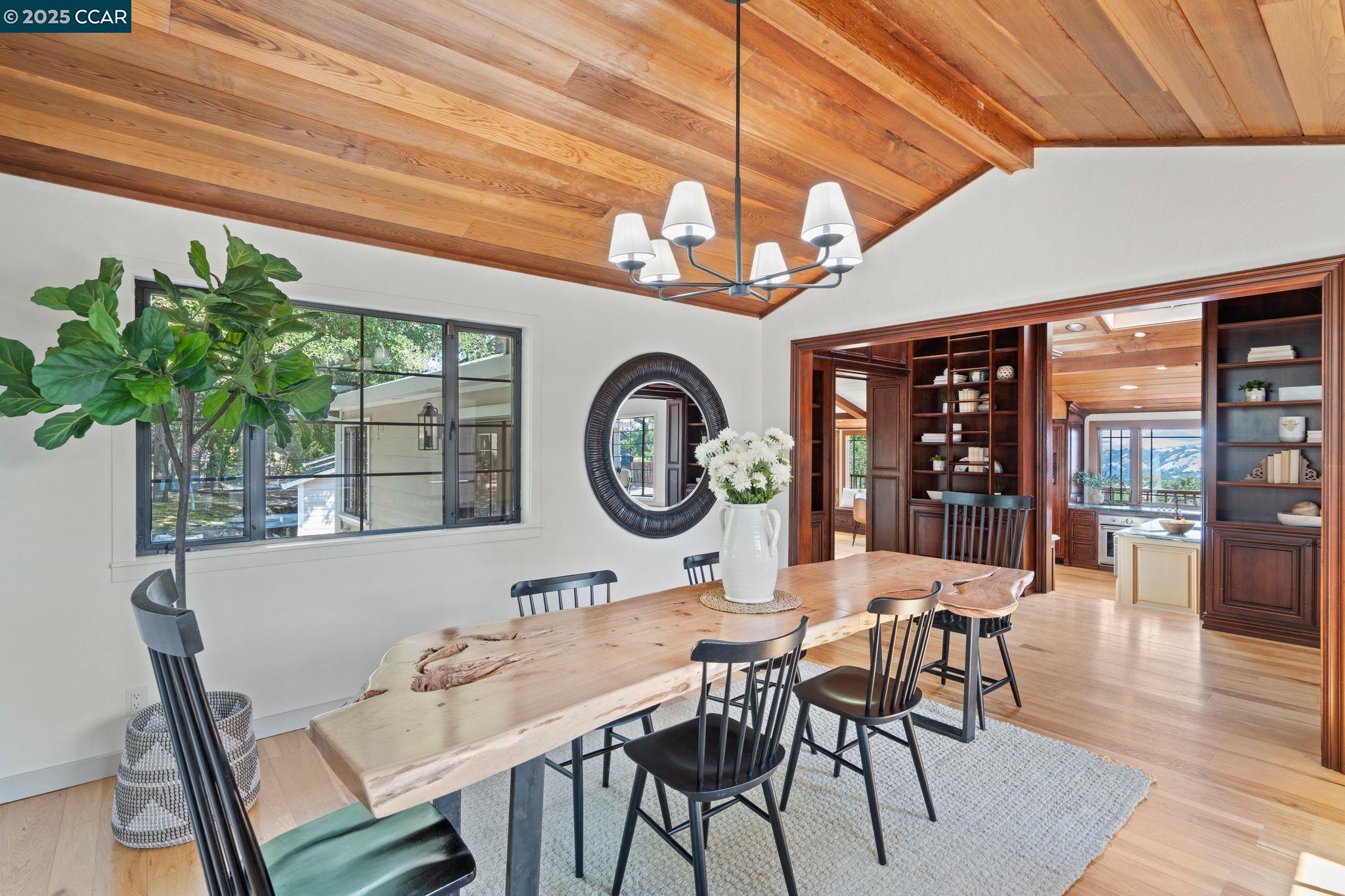 360 Montair Dr