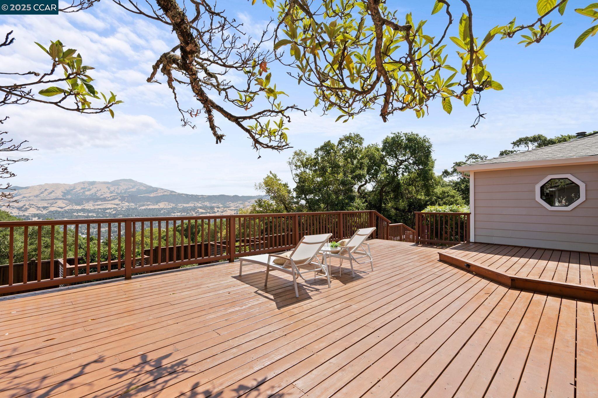 360 Montair Dr
