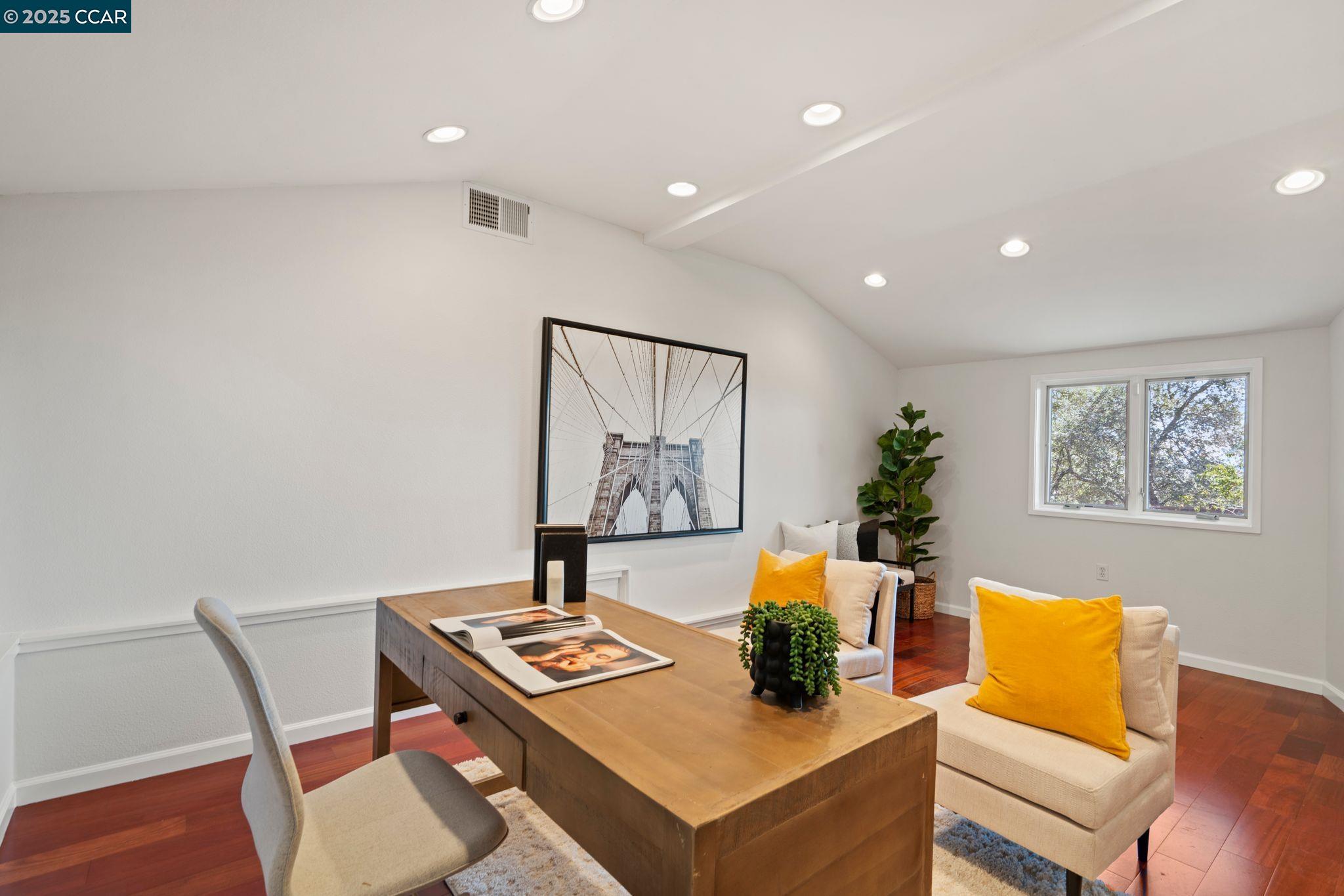 360 Montair Dr