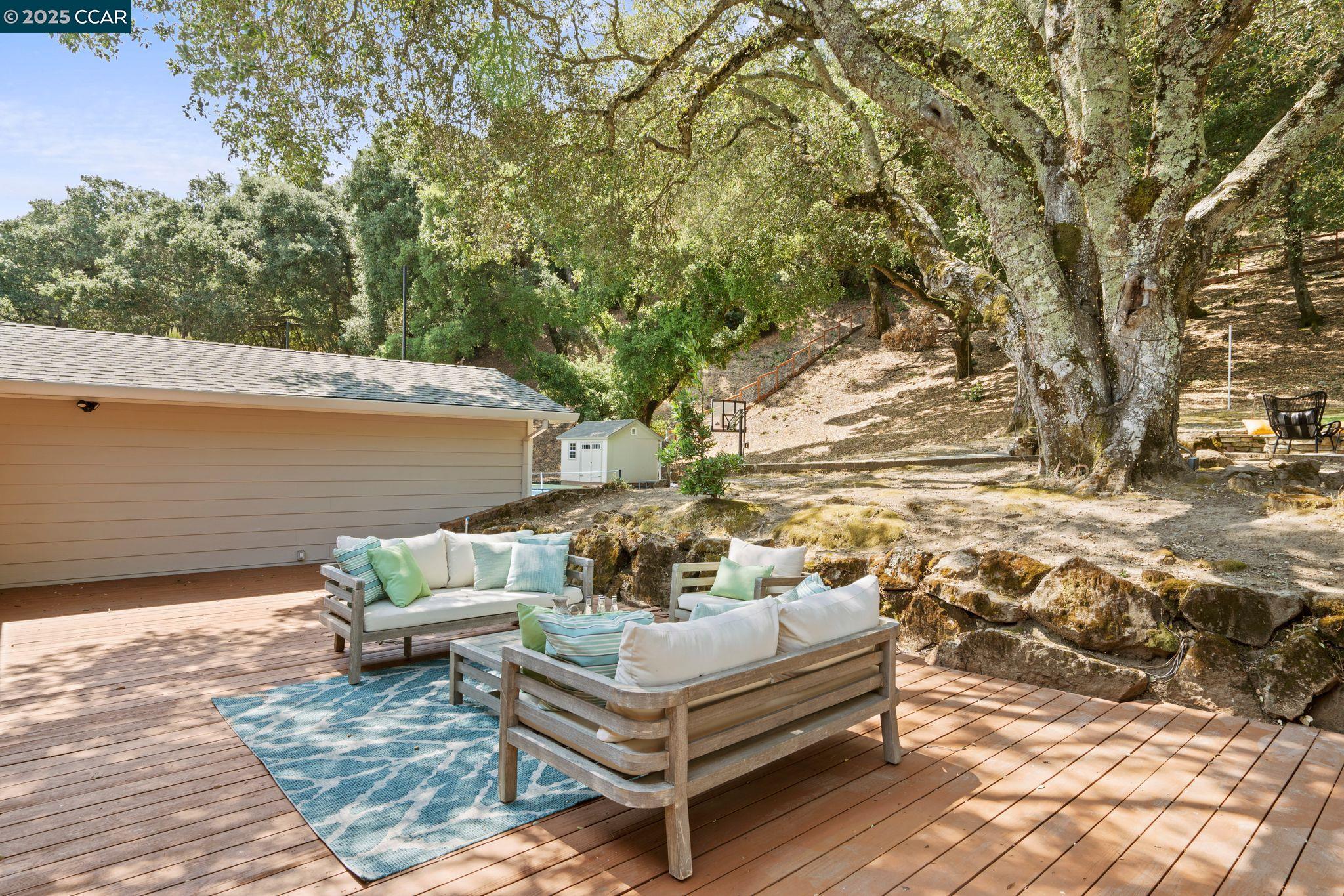 360 Montair Dr