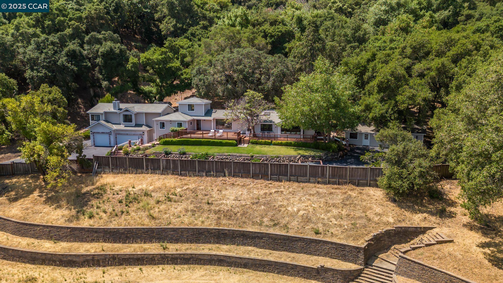 360 Montair Dr