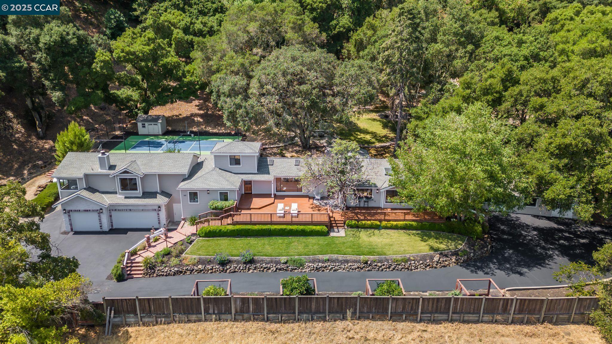 360 Montair Dr