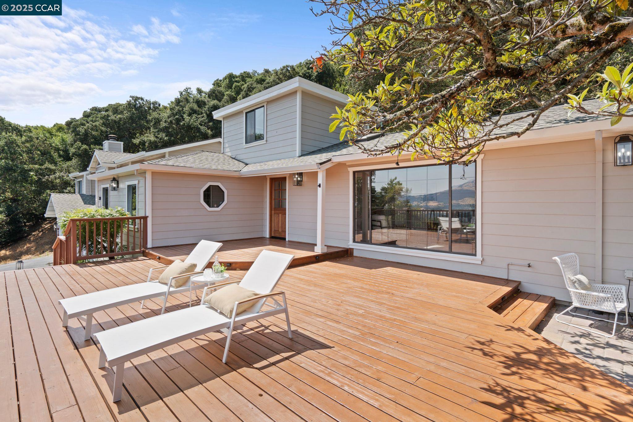 360 Montair Dr