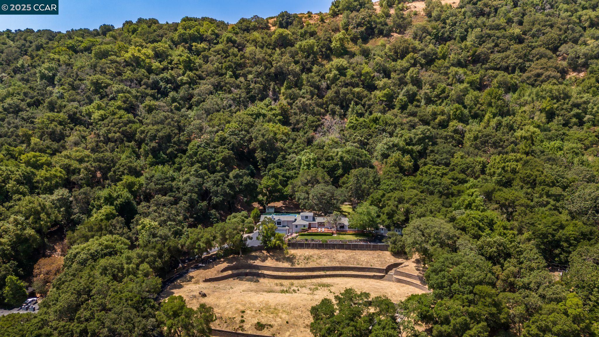 360 Montair Dr