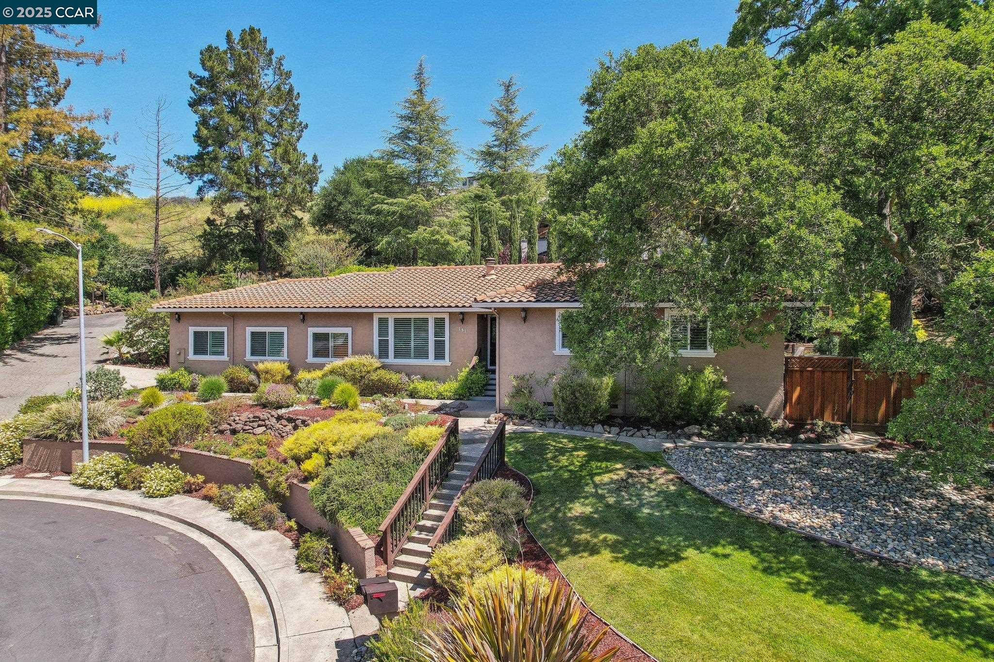 181 Donaleen Ct