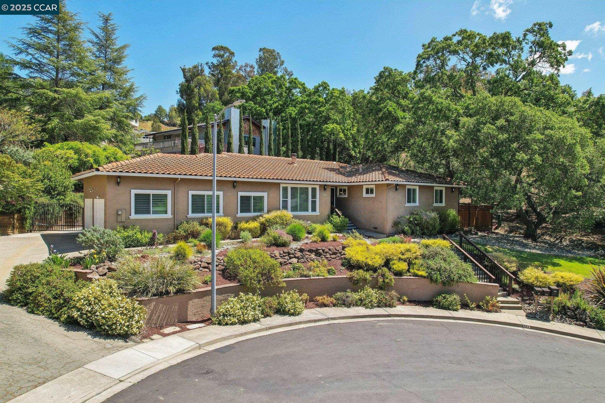 181 Donaleen Ct