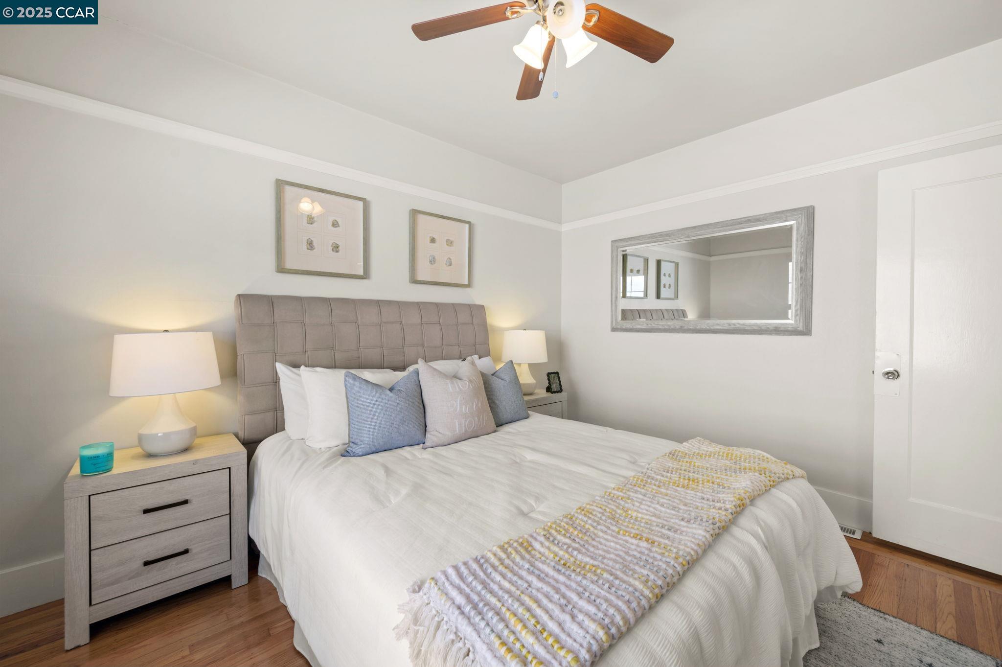 3927 Aqua Vista St