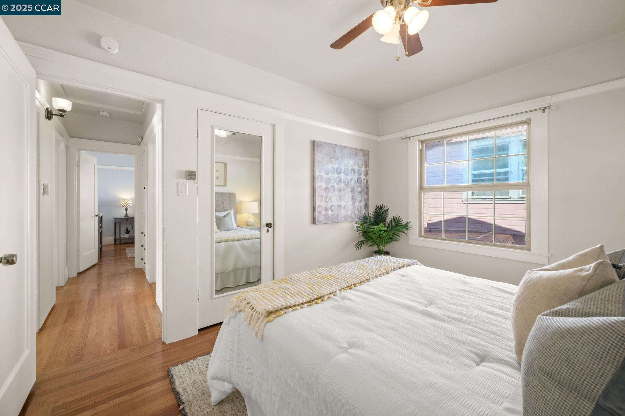 3927 Aqua Vista St