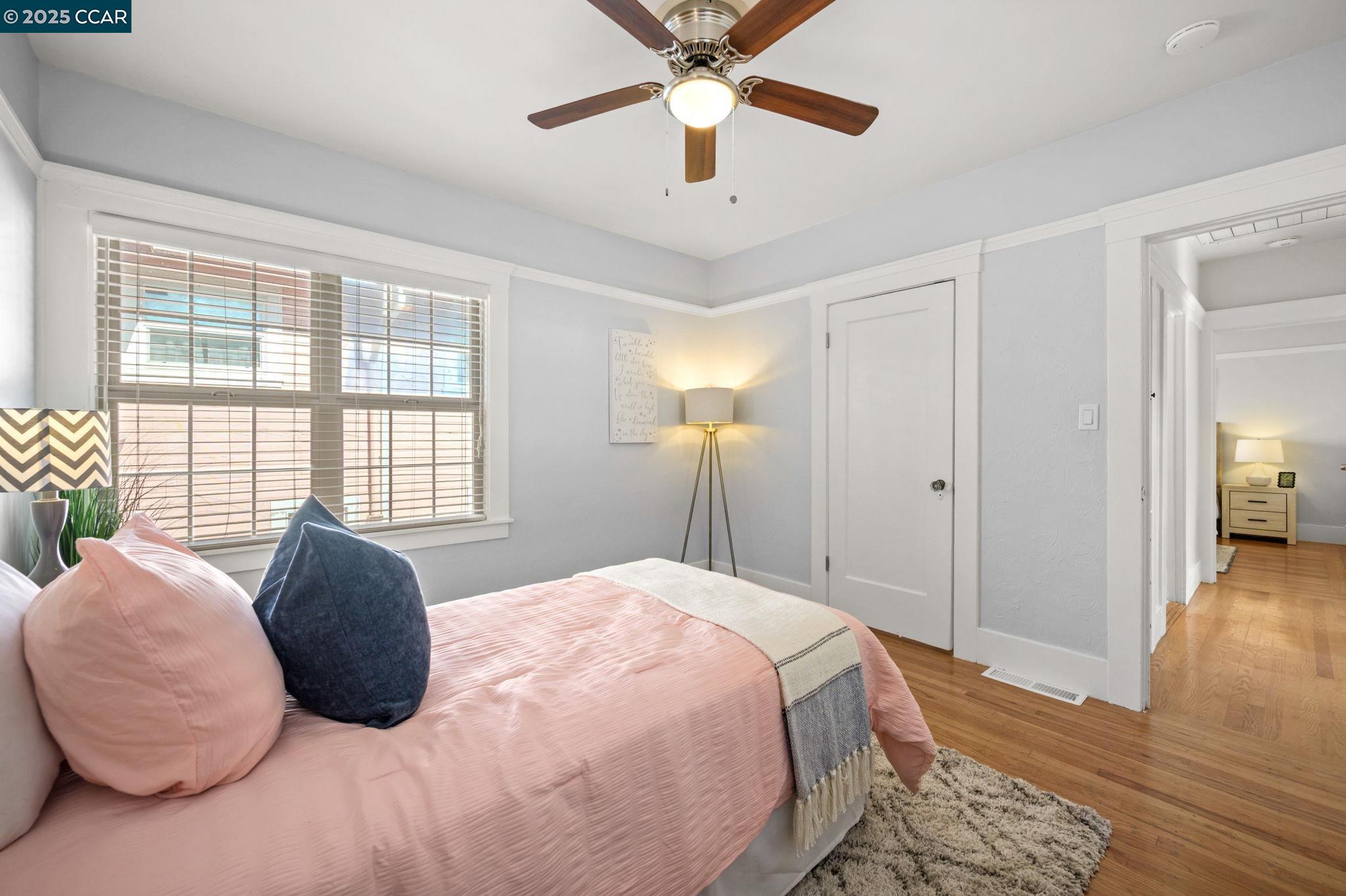 3927 Aqua Vista St