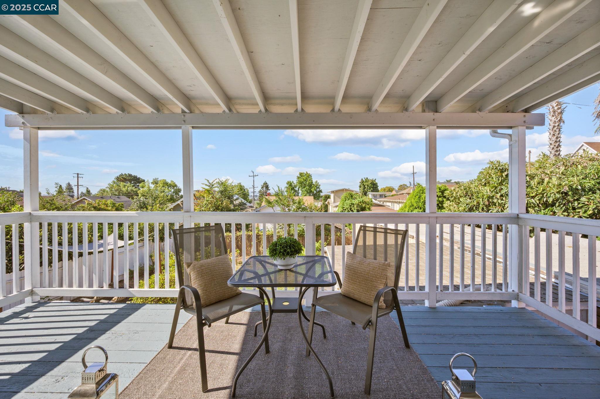 3927 Aqua Vista St