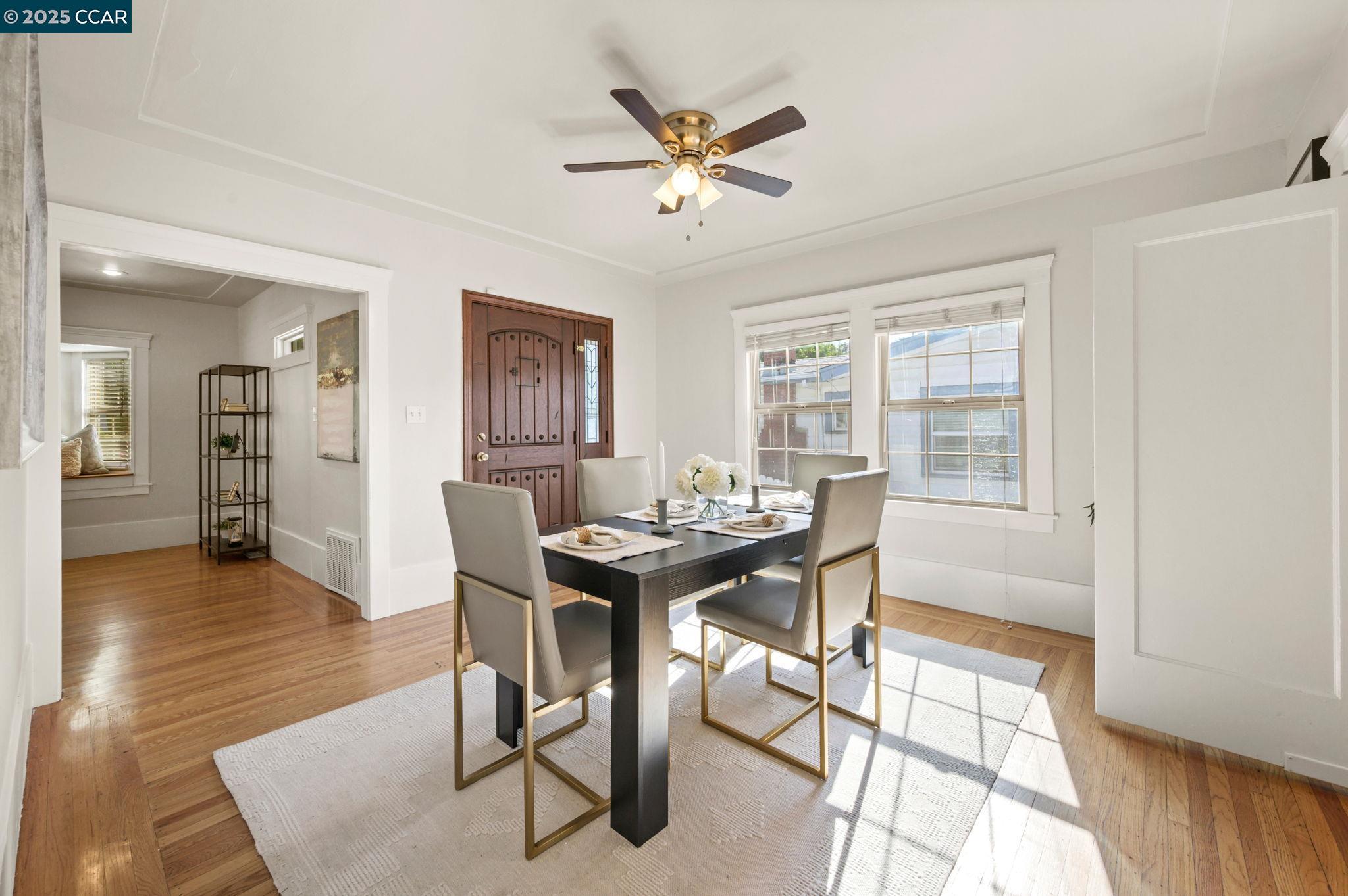 3927 Aqua Vista St