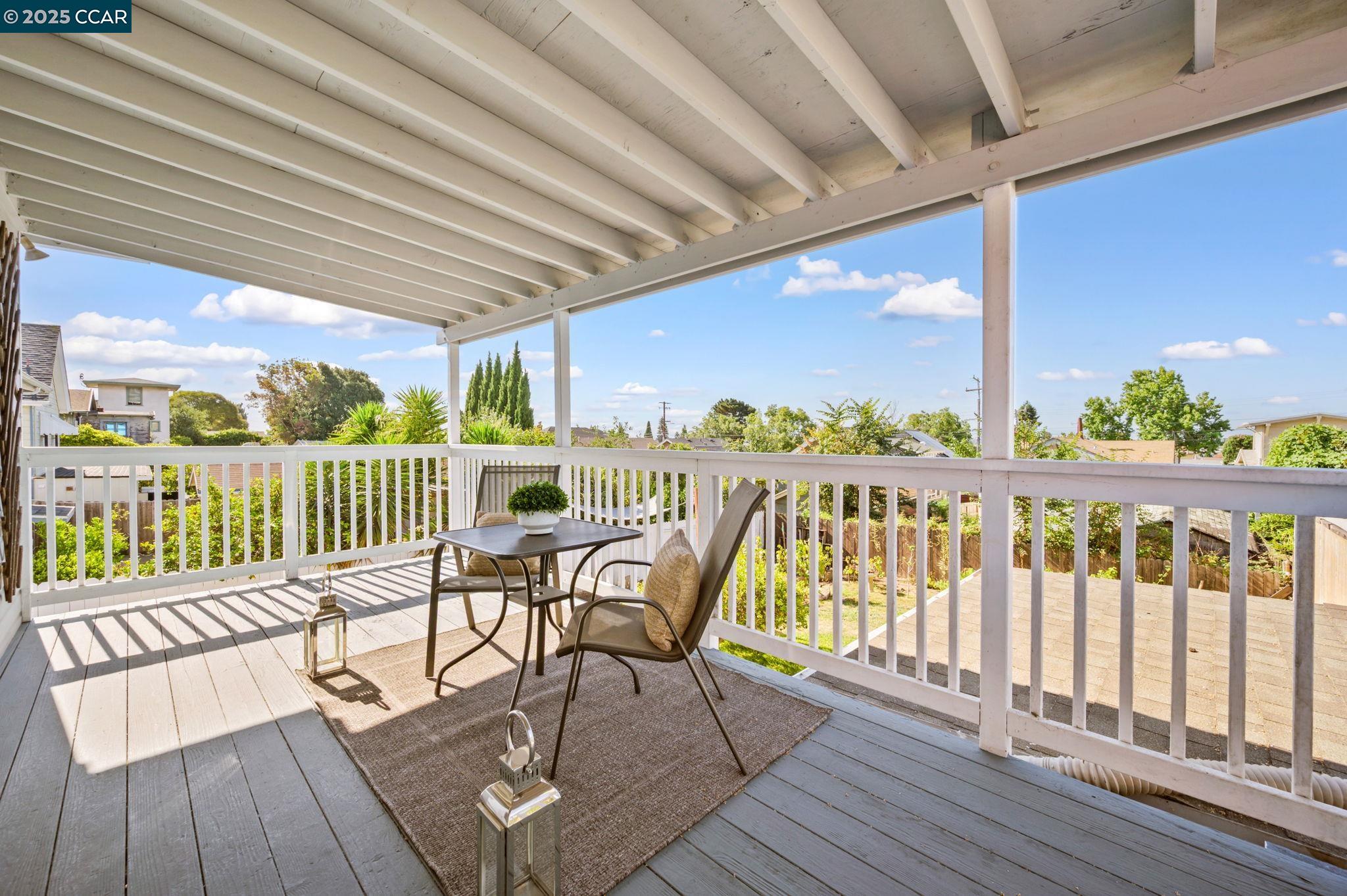 3927 Aqua Vista St