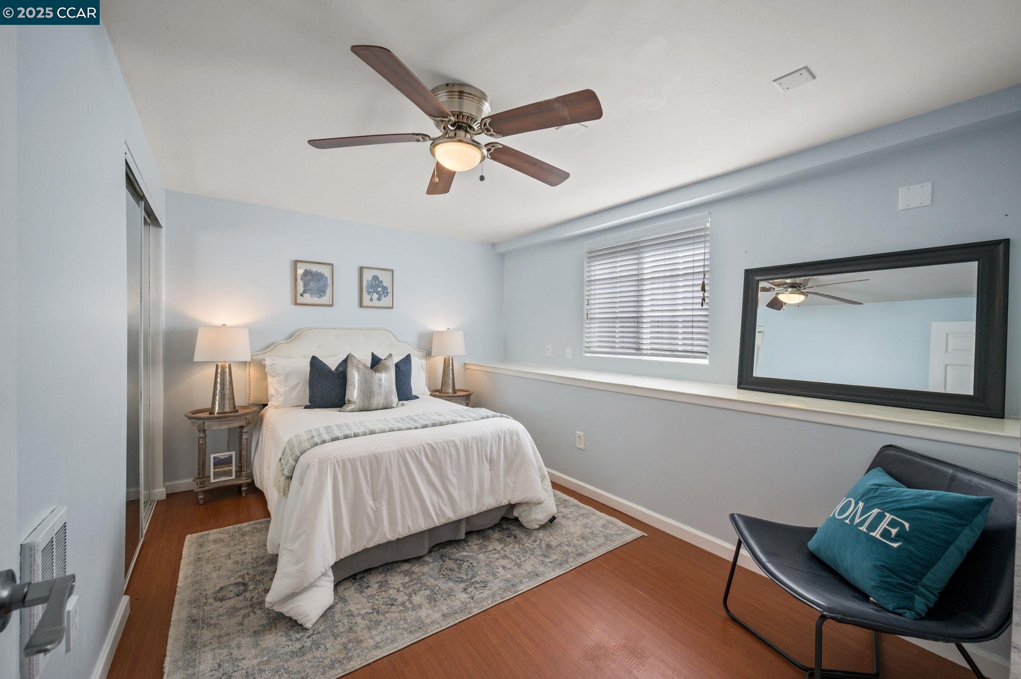 3927 Aqua Vista St