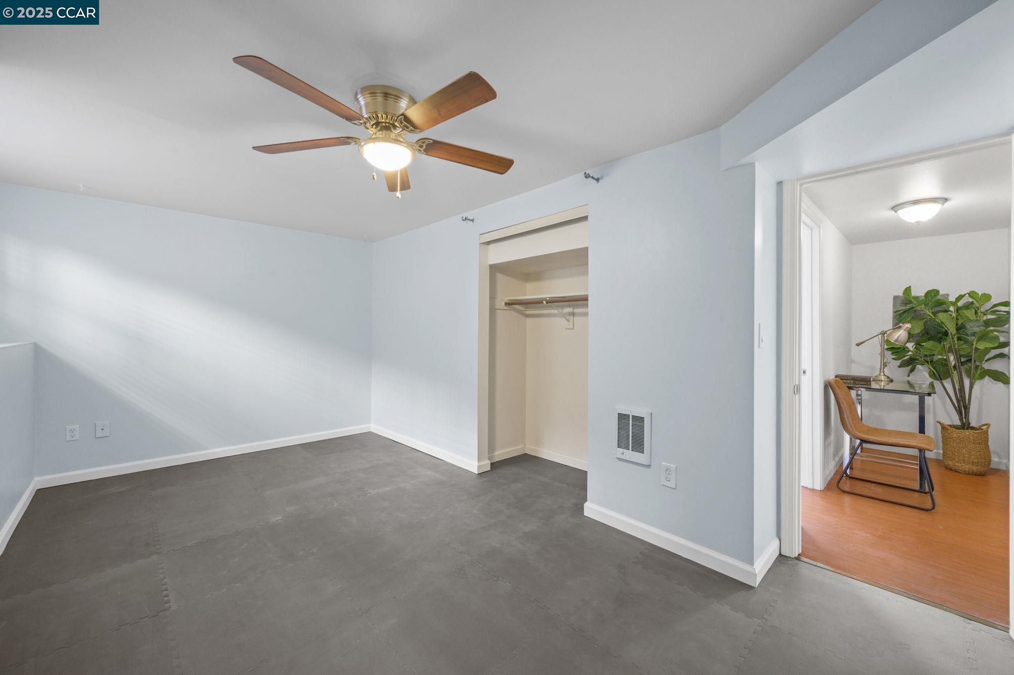 3927 Aqua Vista St