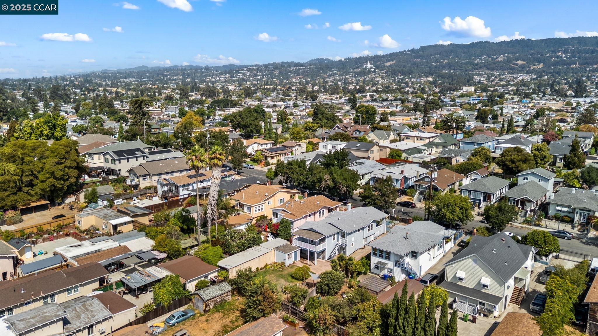 3927 Aqua Vista St