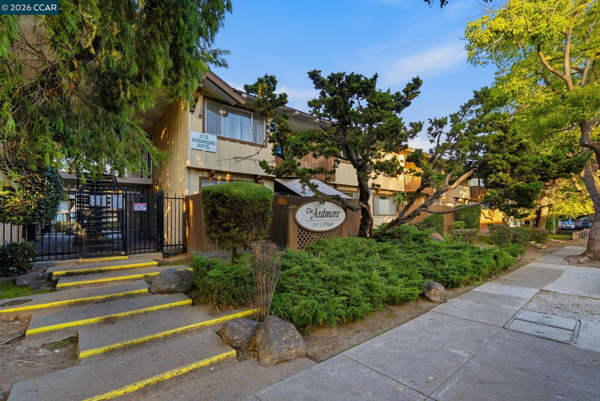 315 E Okeefe St
