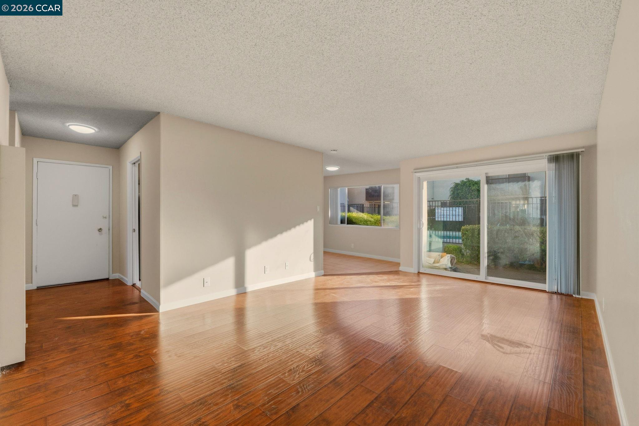 315 E Okeefe St
