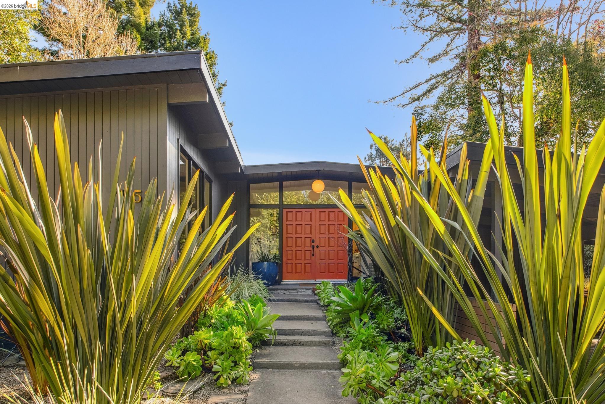 58 Arlington Ave
