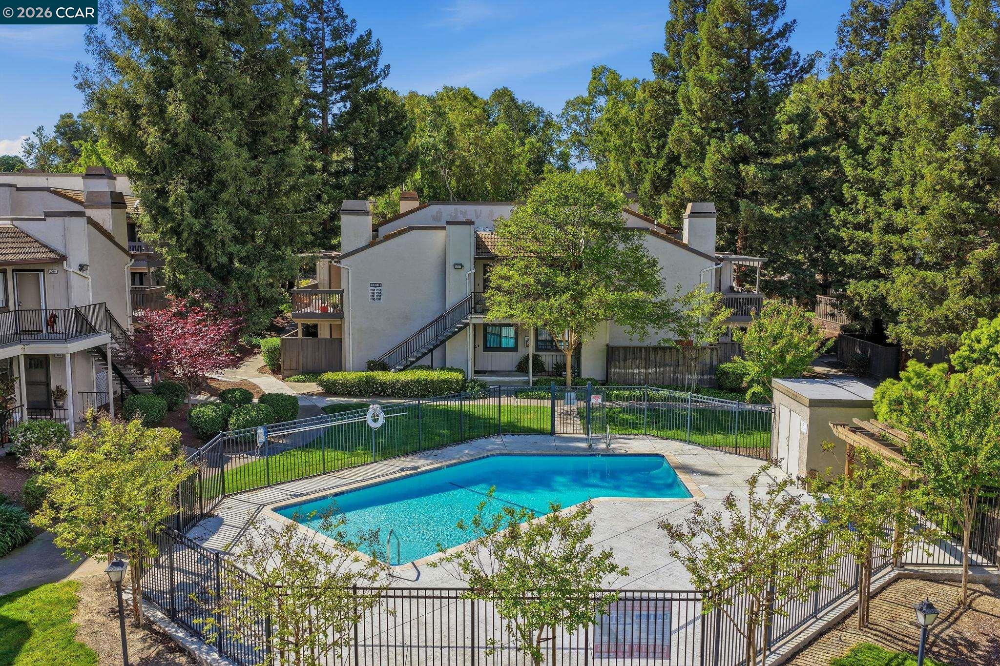 1359 Hull Ln