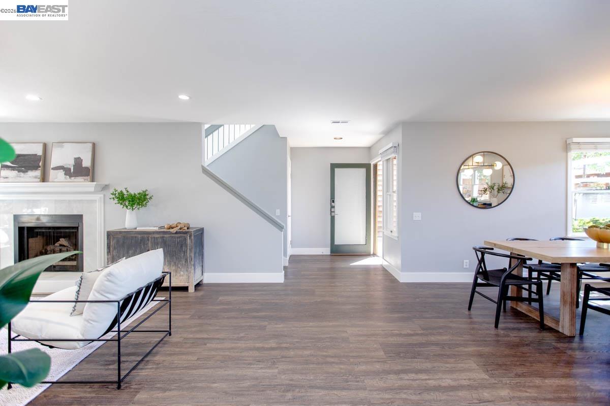 641 Centre Ct