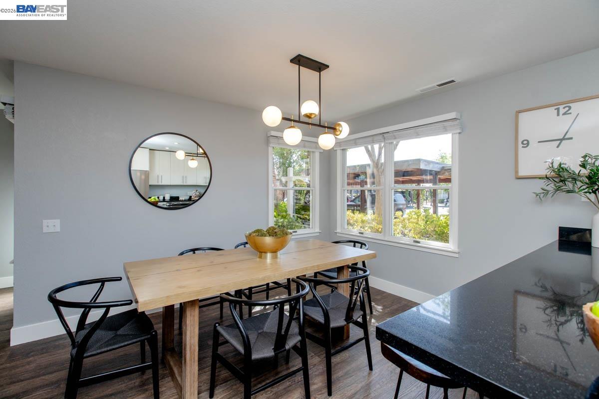 641 Centre Ct