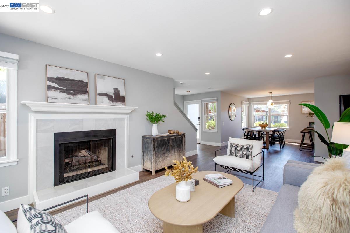 641 Centre Ct