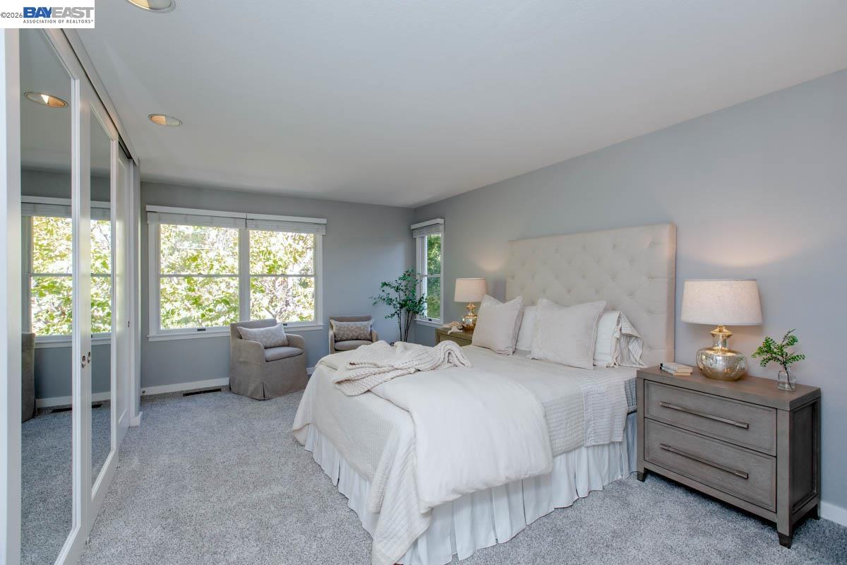 641 Centre Ct