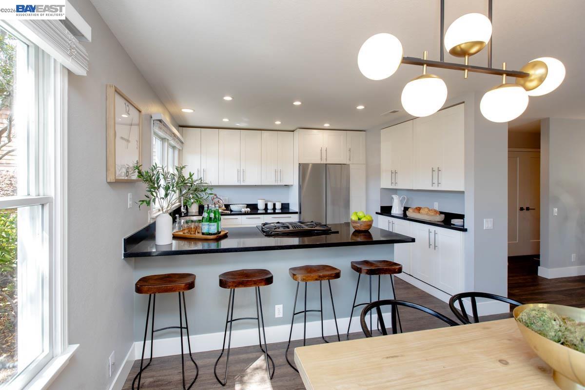 641 Centre Ct