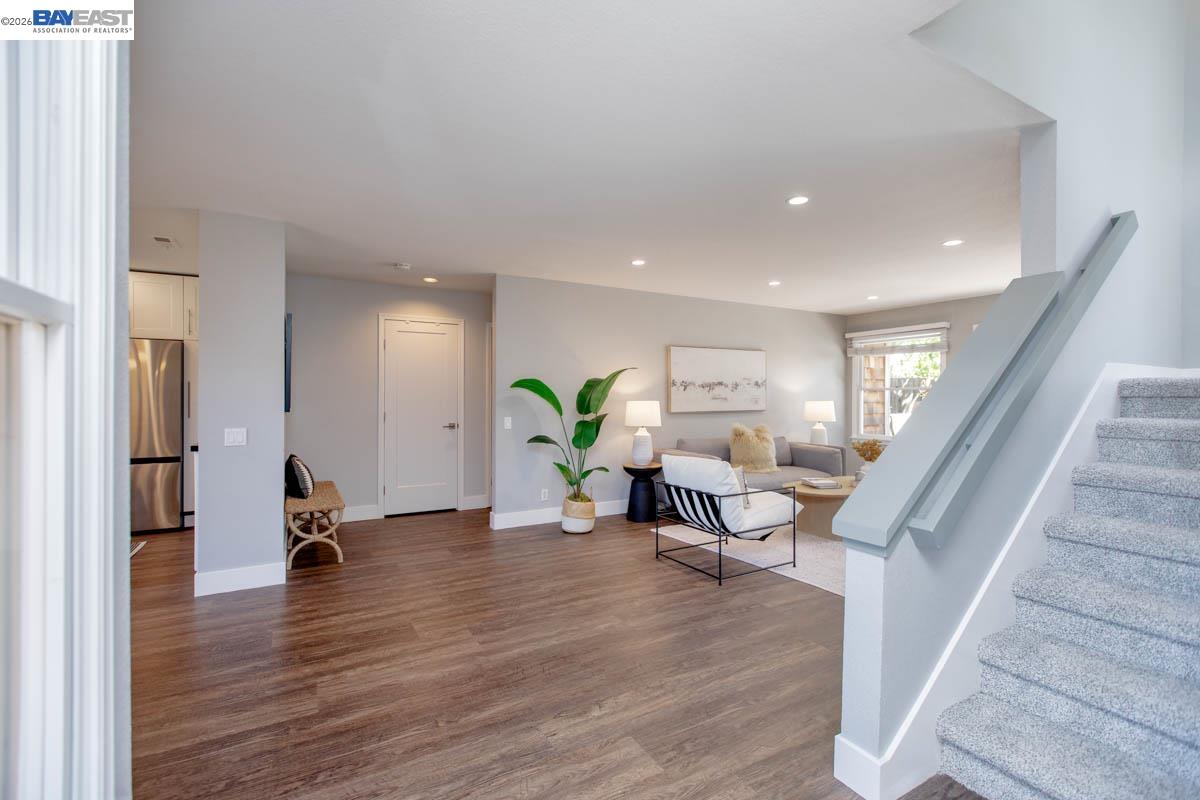 641 Centre Ct
