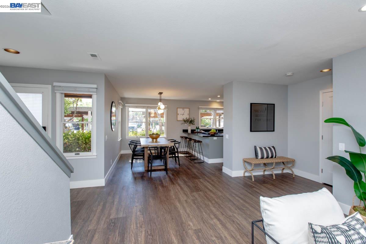 641 Centre Ct