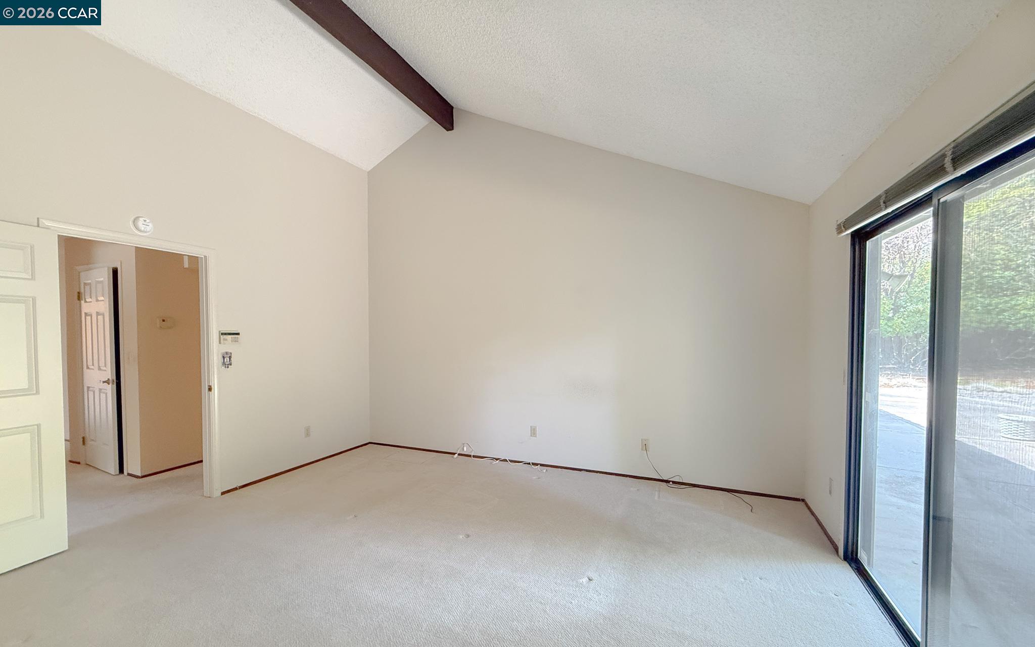 260 Linda Ln