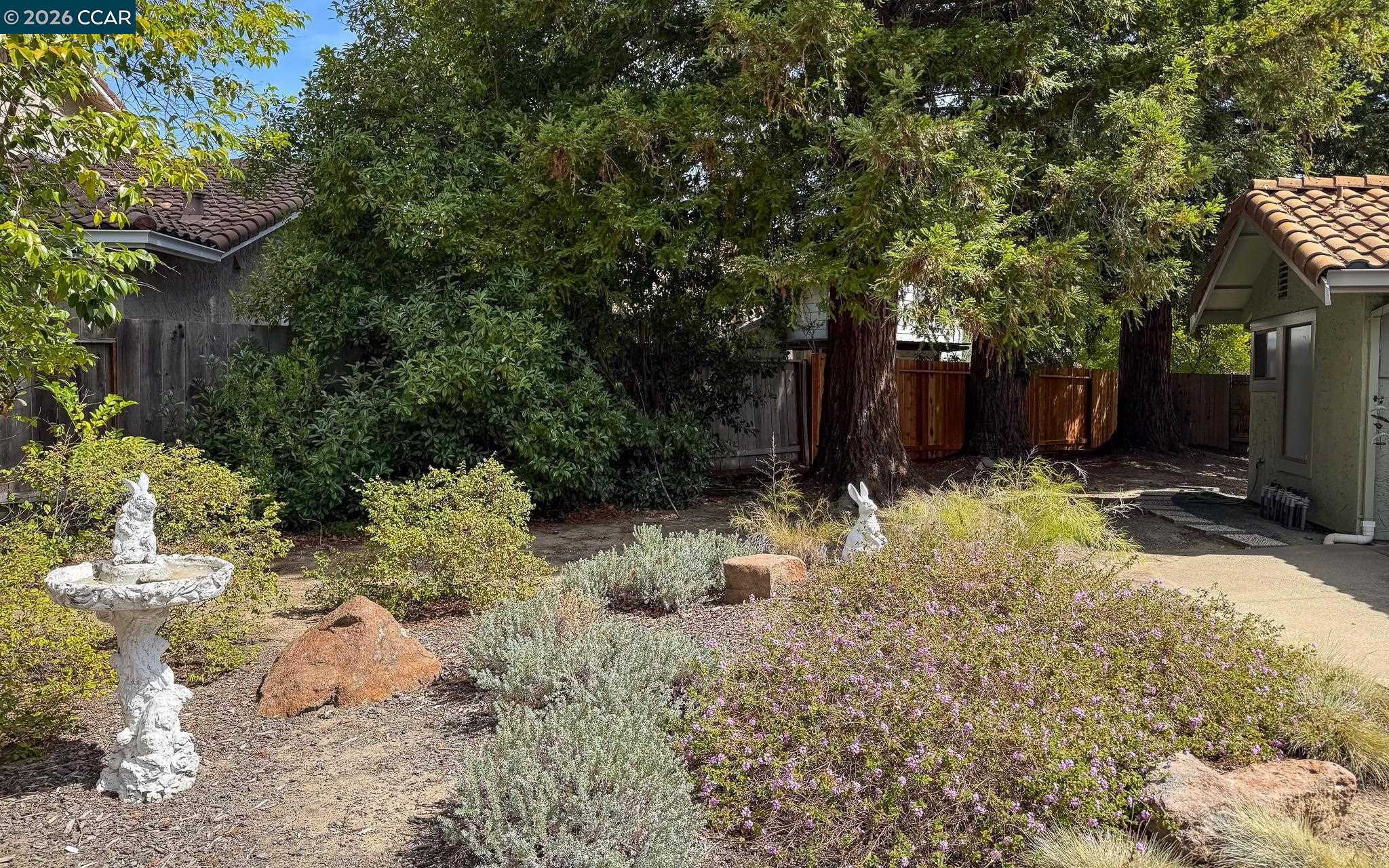 260 Linda Ln